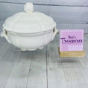 Luneville France KG LOUIS XV NEIGE WHITE Scalloped Handle Covered Serving Bowl